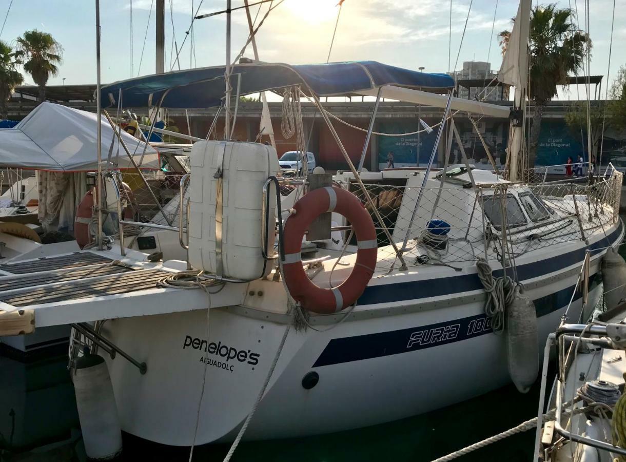 Sleep & Boats Barcelona City Sant Adria de Besos Exterior photo