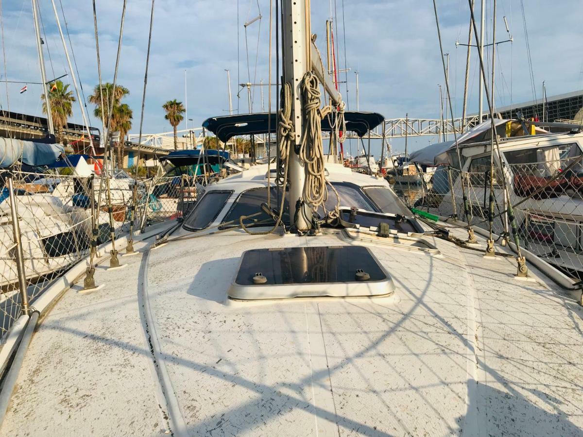 Sleep & Boats Barcelona City Sant Adria de Besos Exterior photo